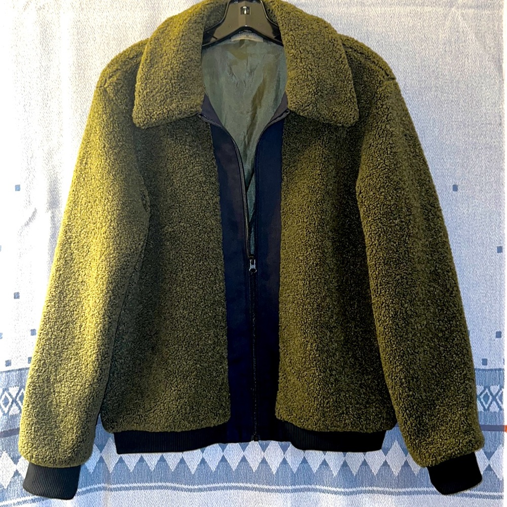 Betsy Johnson Faux Sherpa Jacket- Size M - Green NWOT Never worn.